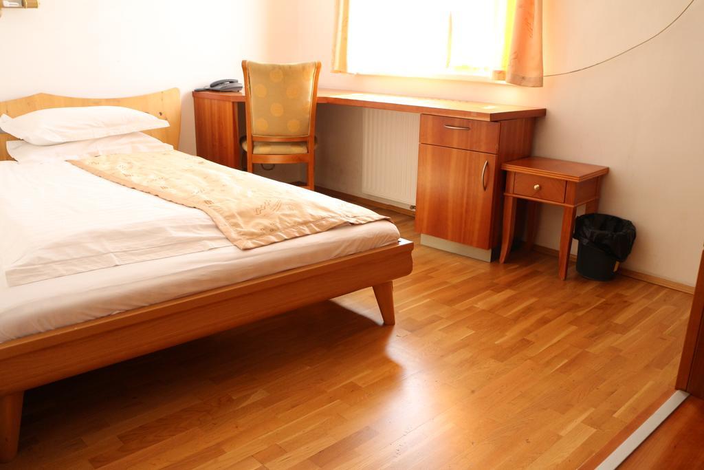 Hotel Wasserpalast - Breakfast For Free!!! 그라츠 외부 사진