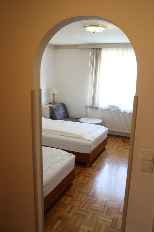 Hotel Wasserpalast - Breakfast For Free!!! 그라츠 객실 사진